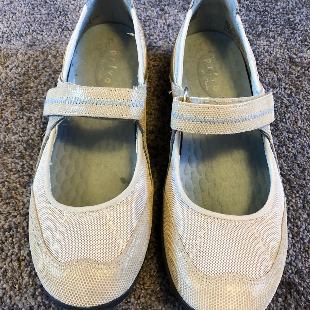 Privo by Clark’s Active Mary Janes!  VGUC!